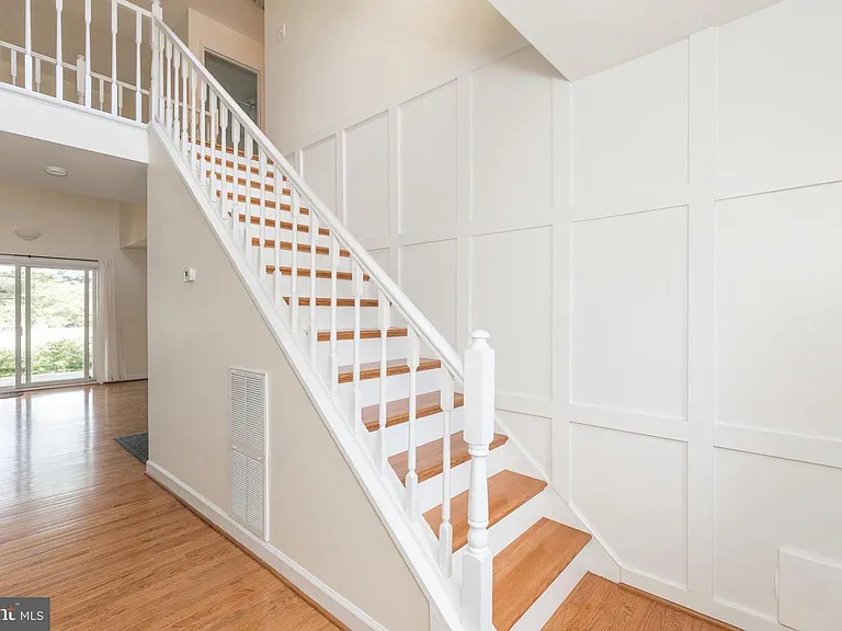 1950 Kathy Ct — Photo 10