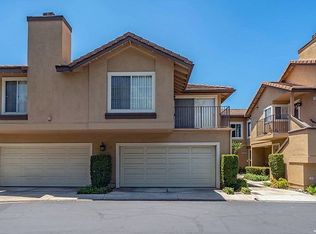 8268 E Oak Ridge Cir, Anaheim, CA 92808