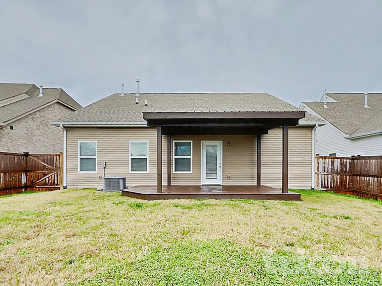 1139 Westgate Dr — Photo 16