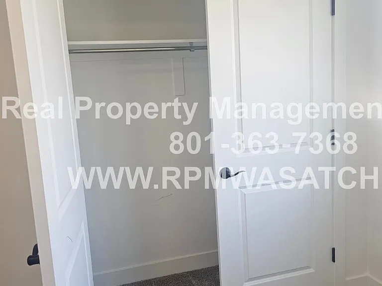 738 N 160 E — Photo 19