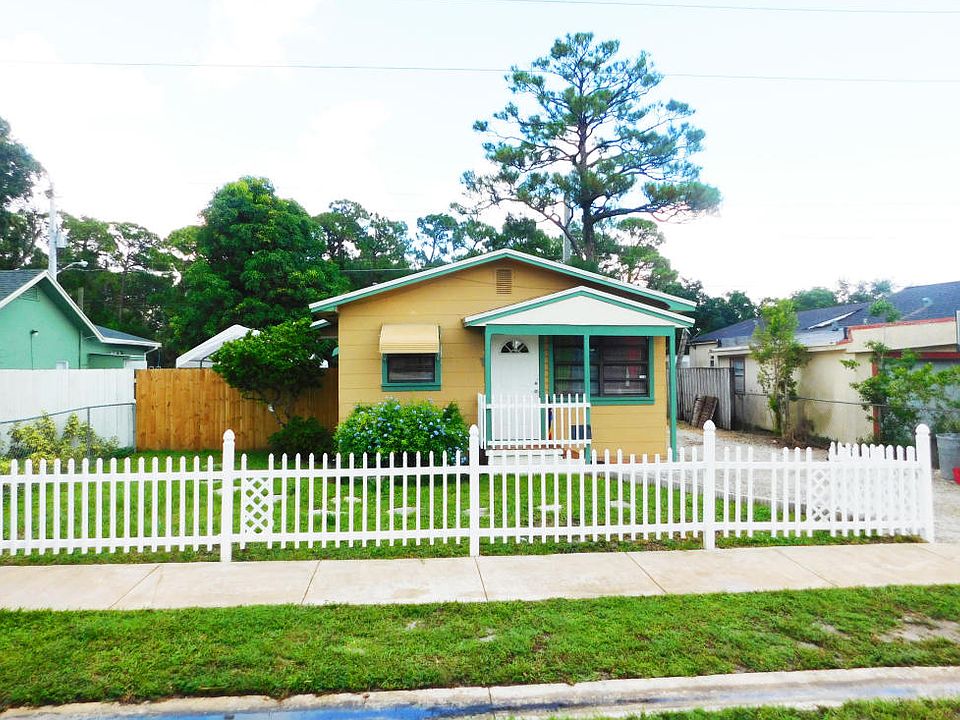 1st image of 128 Jackson Ave