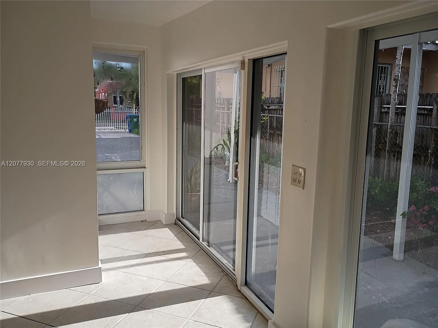 Carolina Heights — Photo 4