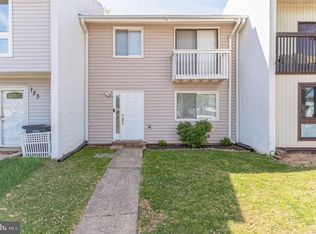 135 N Cottage Rd, Sterling, VA 20164