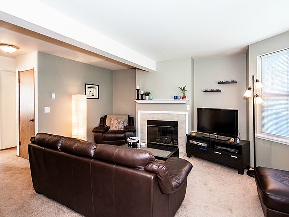 4th image of 13706 26th Pl W Unit 10