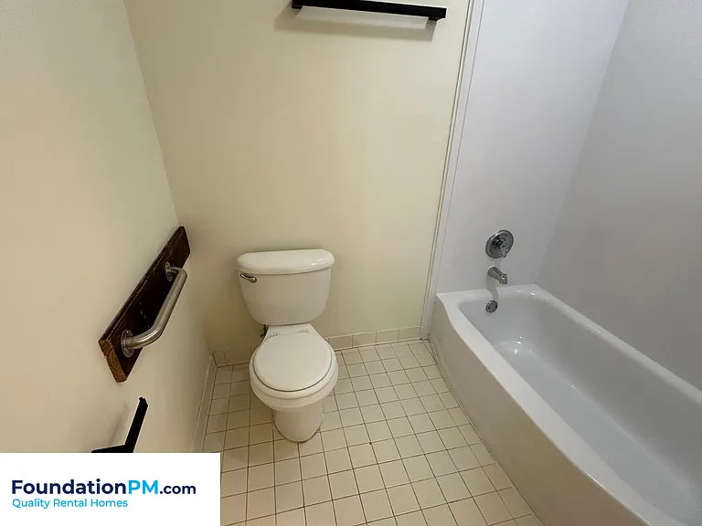 34 N Idlewild St #3 — Photo 9