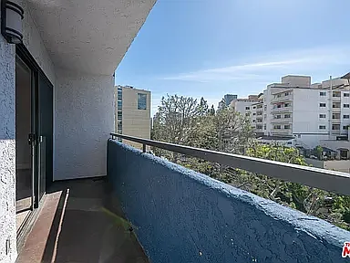 2 bed, 906 sqft, $1,200 — Photo 3