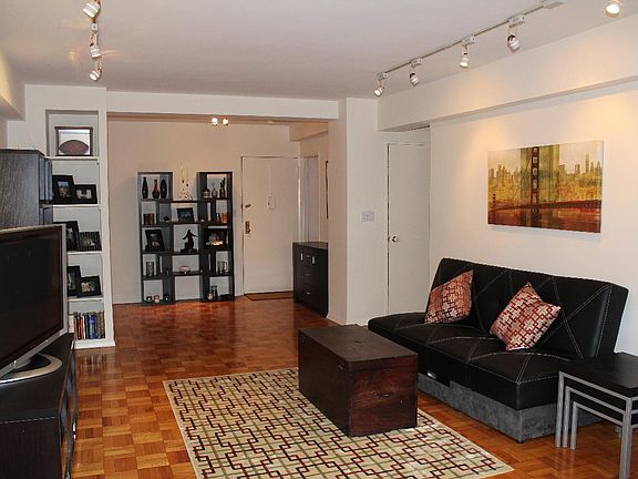 2nd image of 200 E 36th St APT 7C