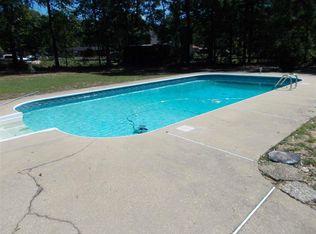 1561 Chippendale Cir, Cantonment, FL 32533