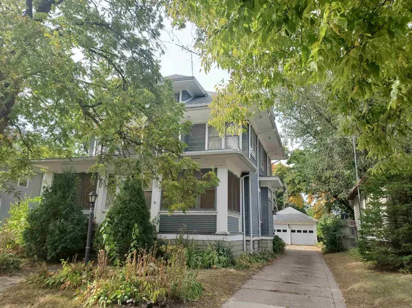 2711 E 4th St, Waterloo, IA 50703