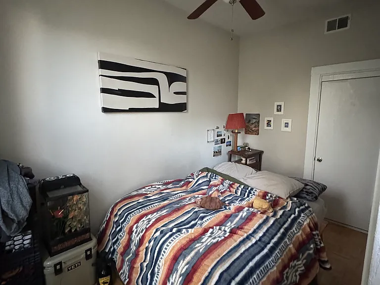 1449 N Artesian Ave #2F — Photo 5