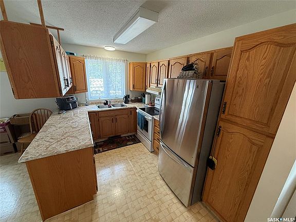 3rd image of 705 Northridge COURT