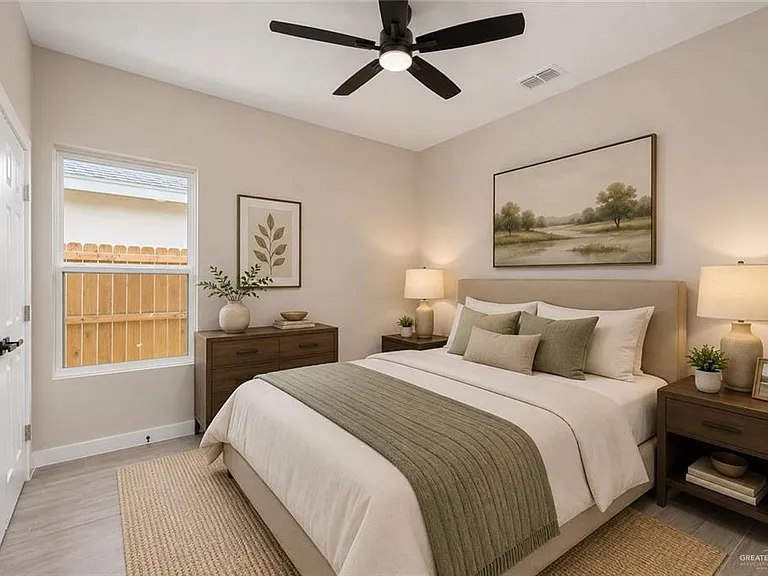 701 N Emerald Ave #2 — Photo 8