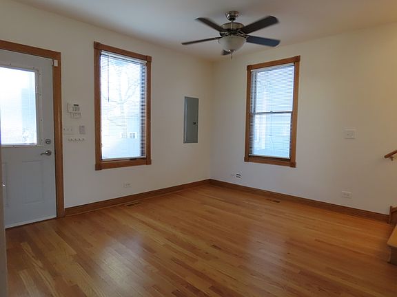 3rd image of 9509 Minnick Ave