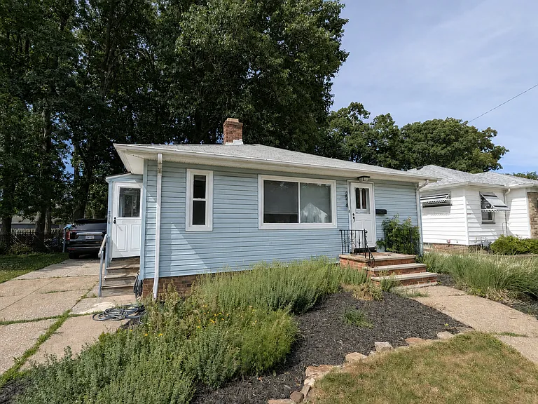 2514 Ingleside Dr — Photo 12