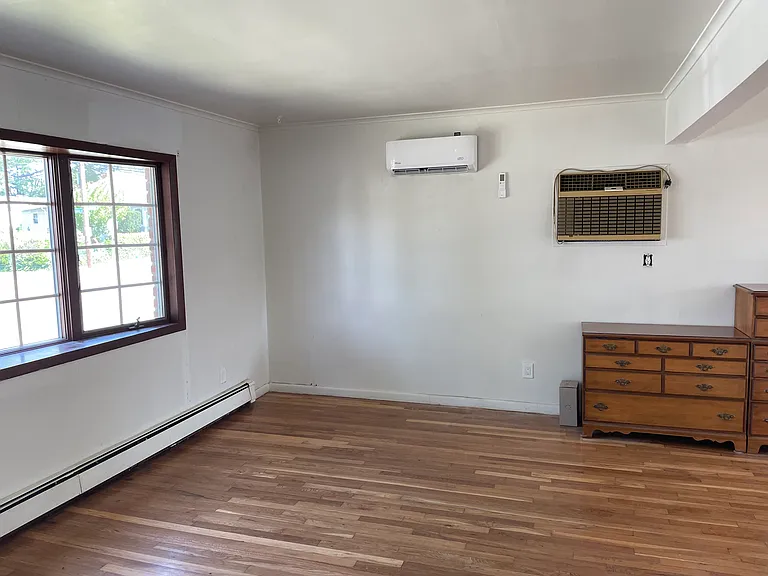 1379 E St #1 — Photo 7