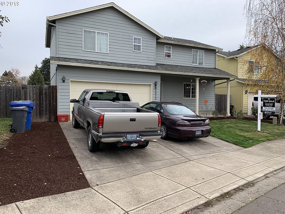 2nd image of 3072 Tierra Dr NE