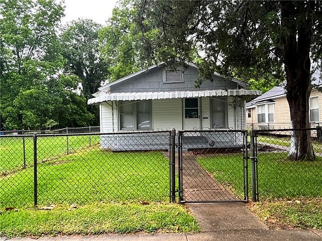 1st image of 2904 Wise St