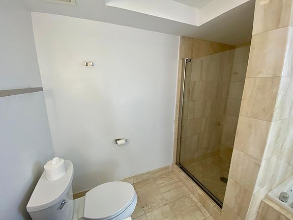 4th image of 1701 Sunset Harbor Dr #2201