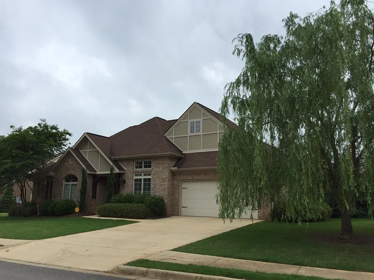 5 bed, 2508 sqft, $2,900 — Photo 2