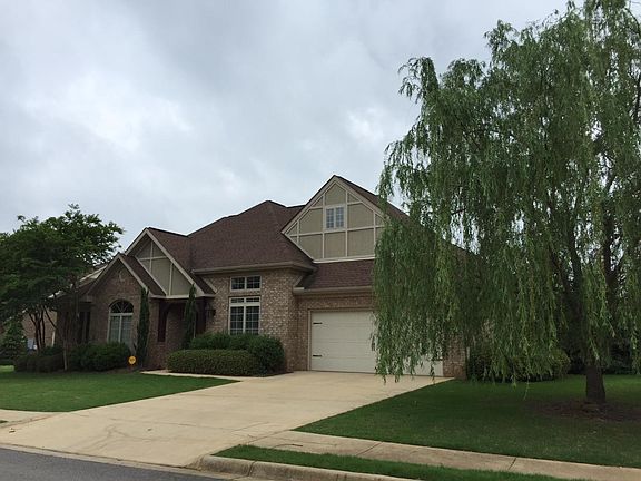 2nd image of 4571 Royale Dr