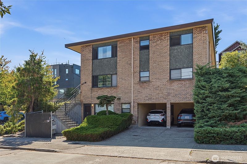 4th image of 4301 Whitman Avenue N