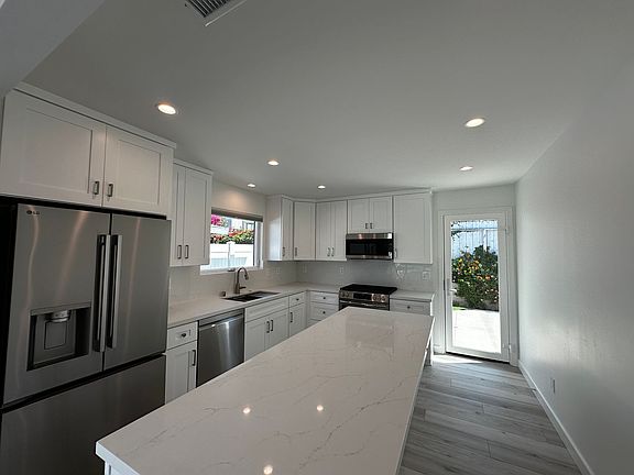 2nd image of 2065 Edinburg Ave