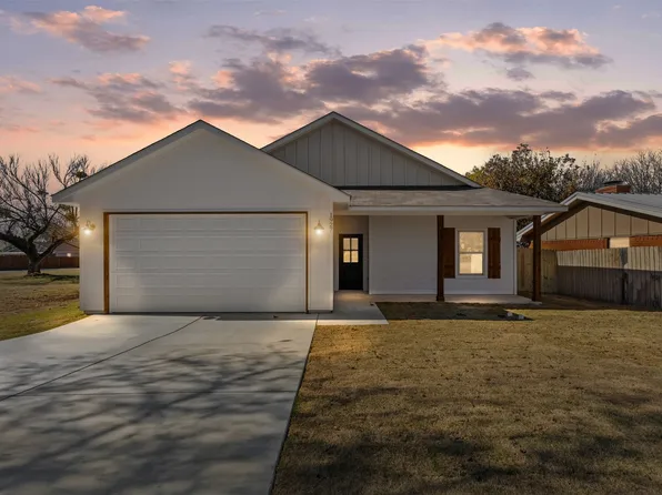 1927 N Wilhite St, Cleburne, TX 76031
