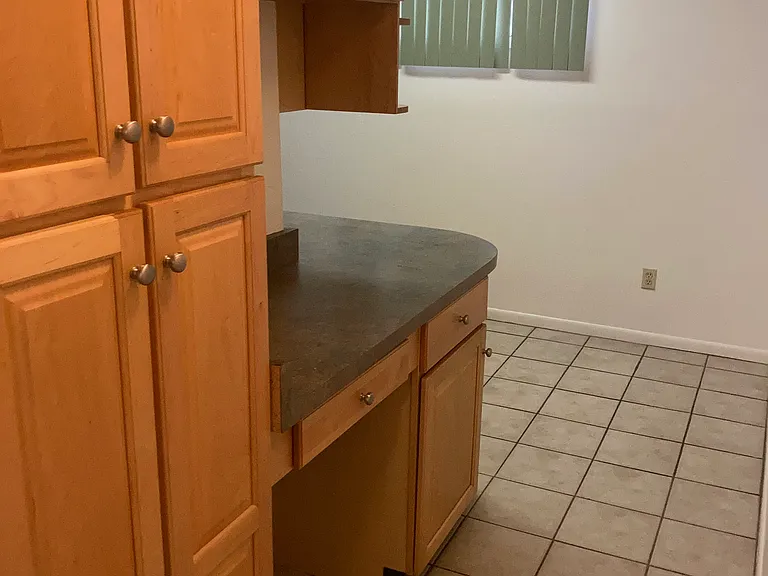 1713 E Arrowhead Ave #A — Photo 19
