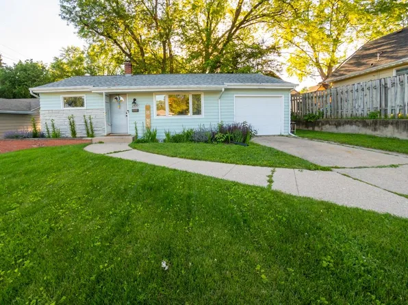 2109 25th St, Rockford, IL 61108