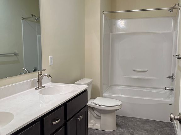 4th image of 89 E Penn Ave #2A