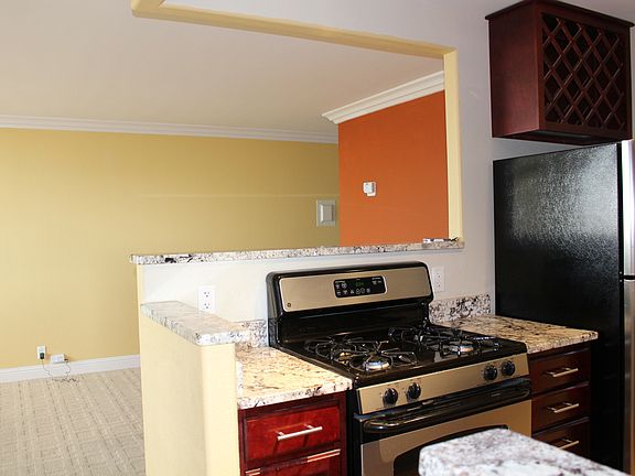 3rd image of 700 E 8th St Unit 14T