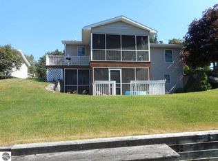 3888 Pine Trail Dr, Sheridan, MI 48884