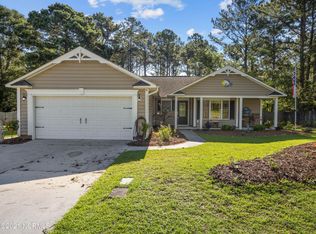 208 Egret Point Dr, Sneads Ferry, NC 28460