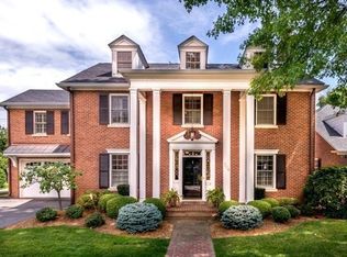 304 Holiday Rd, Lexington, KY 40502