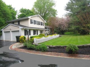 921 Middletown Lincroft Rd #R, Middletown, NJ 07748