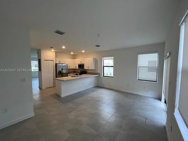 10025 SW 228th Ter #10025 — Photo 9