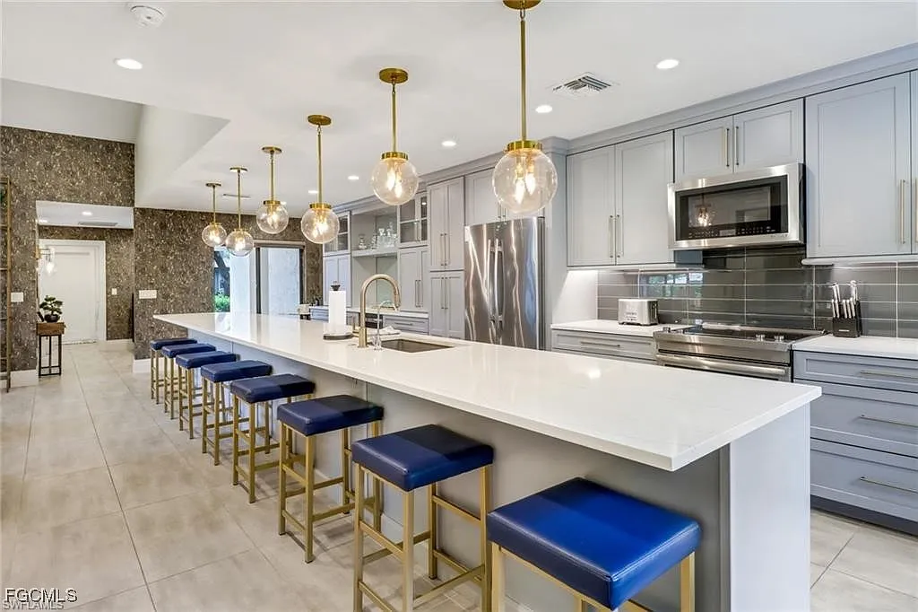 2 bed, 2.0 bath, 1584 sqft, $3,500 — Photo 1