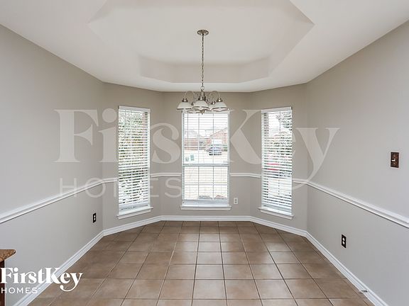 4th image of 1521 Vista Ridge Dr