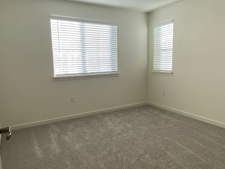 2241 Milky Way Cir — Photo 12