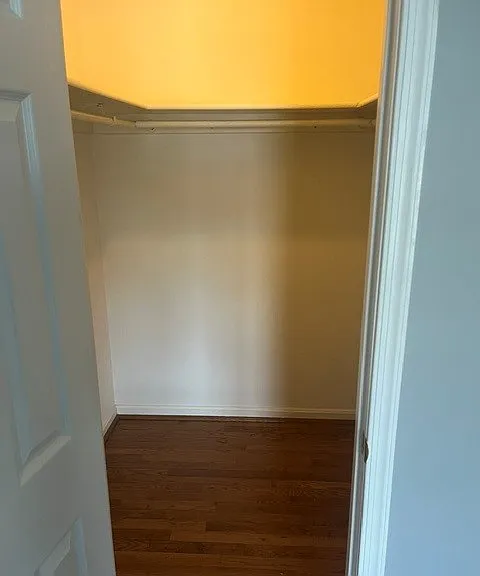 121 Amherst Ln — Photo 11