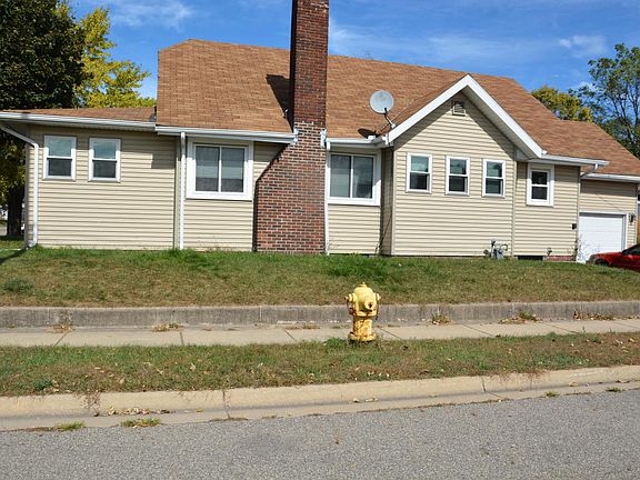 2nd image of 814 Capital Ave NE