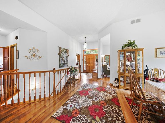 3rd image of 4852 Hillvale Ave N