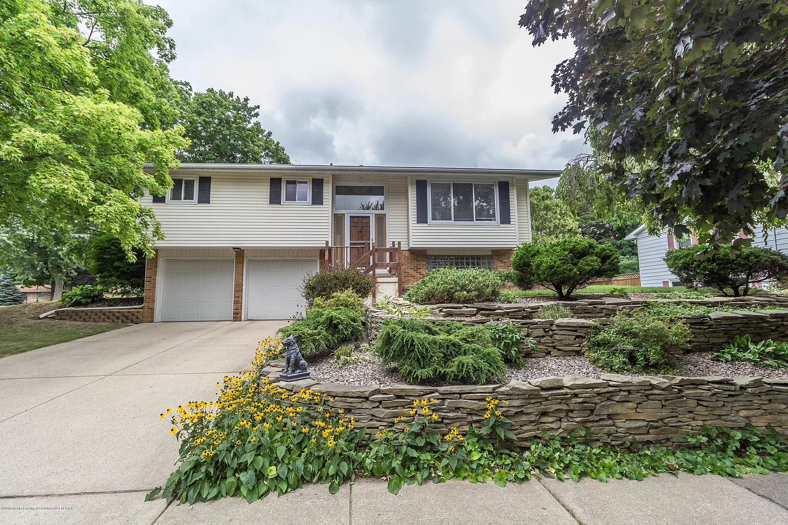 501 Lambert Dr photo 1