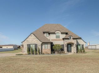 23921 N Pennsylvania Ave, Edmond, OK 73025