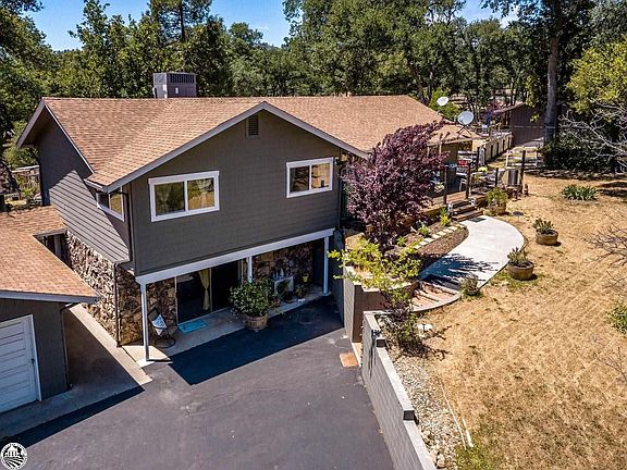 3rd image of 20430 Midland Dr