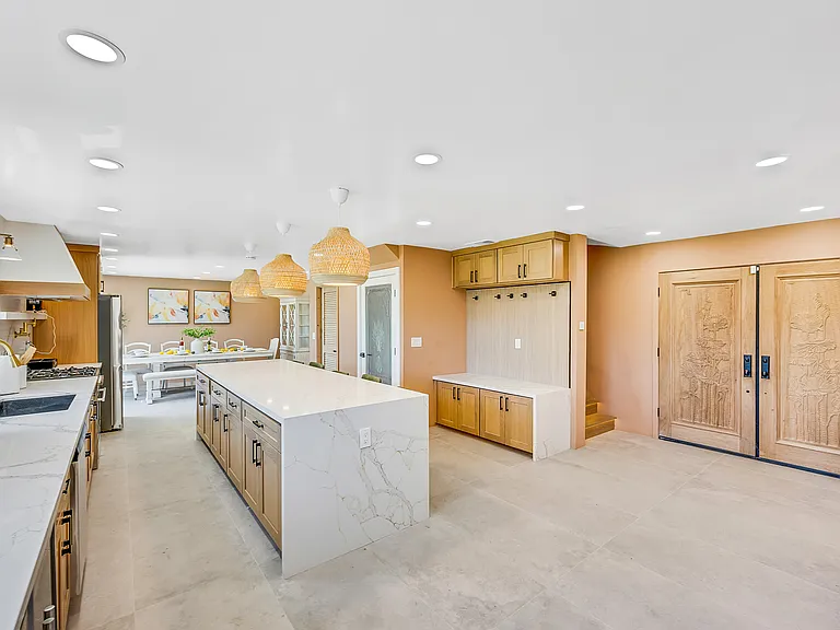 1080 River Dr — Photo 26