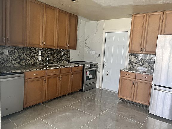 2nd image of 2313 Seminole Blvd