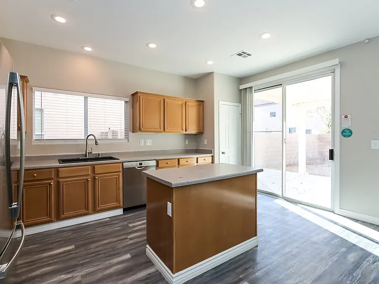 11155 Varedo Ct — Photo 8