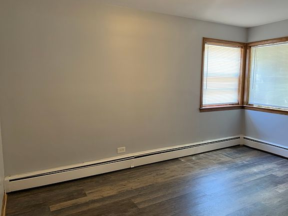 5th image of 2754 N Oak Park Ave APT Gs