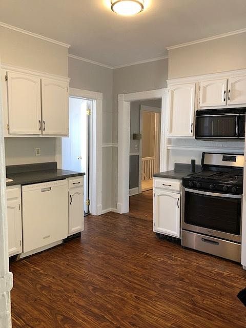 1st image of 139 N Highland Ave Floor 1